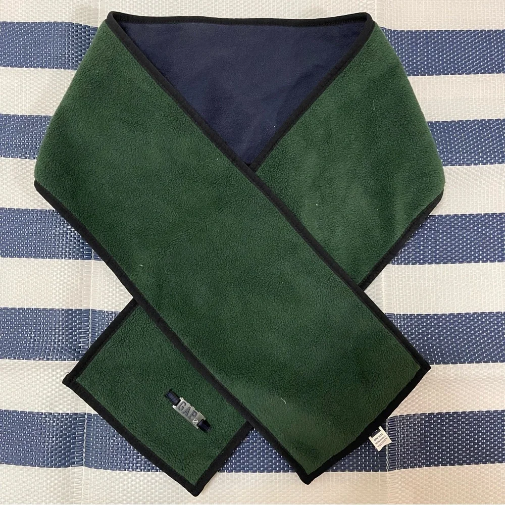 GAP Reversible Scarf